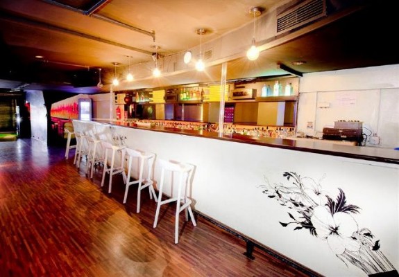 Bubblic Bar en Bethenight.com Discoteca en Carrer de Mari Cub, Sant Gervasi de Barcelona
