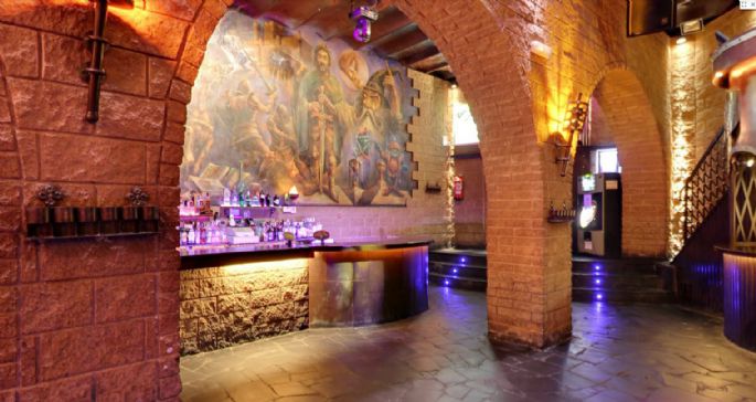 Merlin en Bethenight.com Discoteca en Carrer d`vila, Poblenou de Barcelona