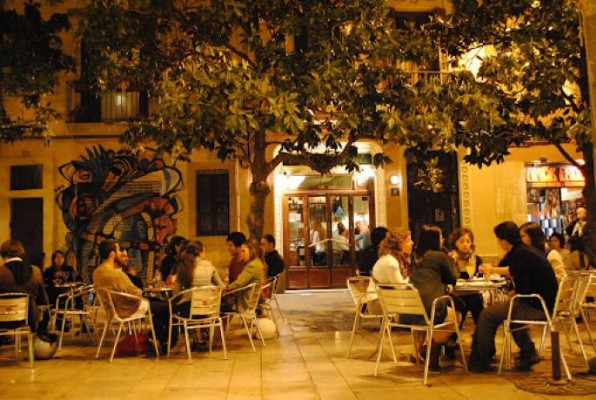Cafe del Sol en Bethenight.com Local de Copas en Plaa del Sol, Barri de Grcia de Barcelona