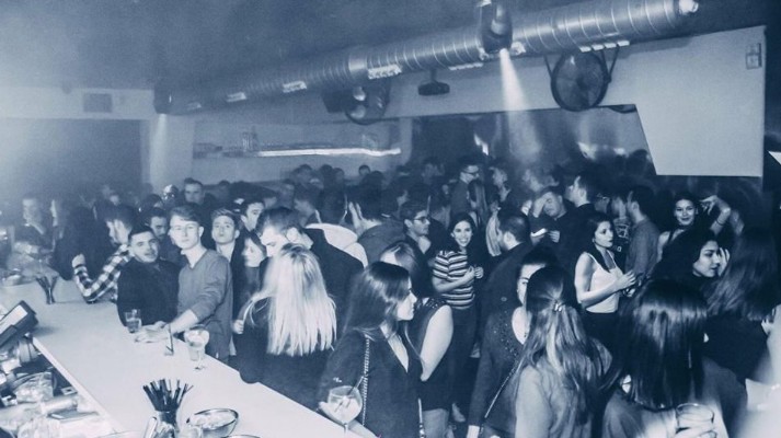 Bitch Club en Bethenight.com Local de copas en Carrer Teuleries, en Lleida