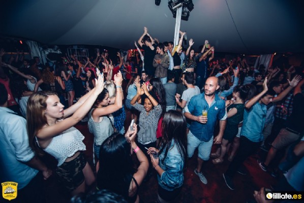 Carpes Sunset en Bethenight.com Discoteca en dena, Igualada, Provincia de Barcelona