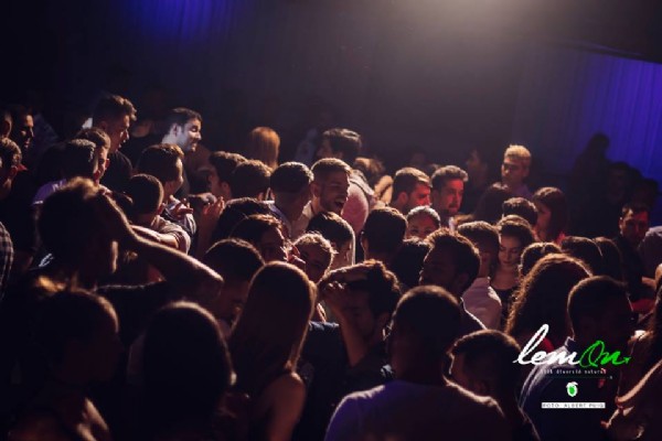 Lemon Club en Bethenight.com Discoteca en Carrer Raimon Casellas, Sabadell, Provincia de Barcelona