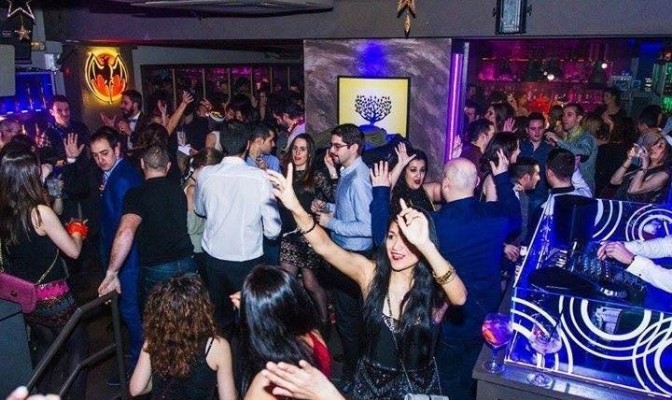 Traganits Music Club en Bethenight.com Local de copas en Carrer Sant Mart, en Lleida