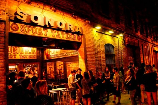 Sonora Sport Tavern en Bethenight.com Local de Copas en Carrer de Pamplona, Poblenou de Barcelona