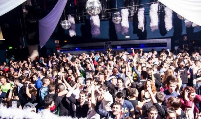 Chic Deluxe en Bethenight.com Discoteca en Ctra de Figueres a Roses, Roses, Provincia de Girona