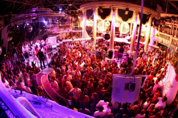 Es Paradis en Bethenight.com Discoteca en Sant Antoni de Portmany, Ibiza