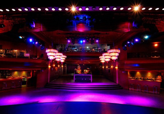 Luz de Gas en Bethenight.com Sala de conciertos Discoteca en Muntaner, Zona alta de Barcelona