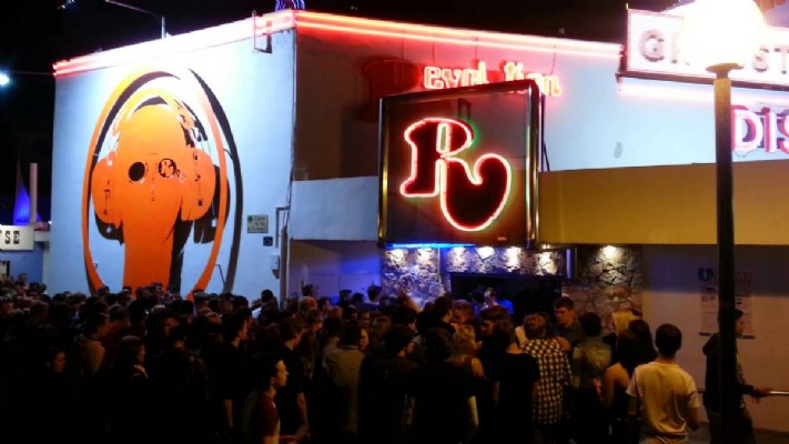 Revolution Club en Bethenight.com Discoteca en Carrer Pla de Carbonell, en Lloret de Mar, Provincia de Girona